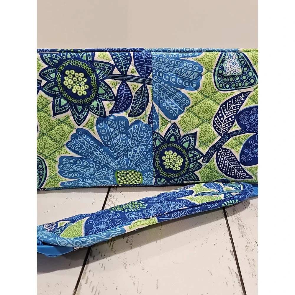 Vera Bradley Doodle Daisy Tote Duffle Weekender Laptop Travel Bag
